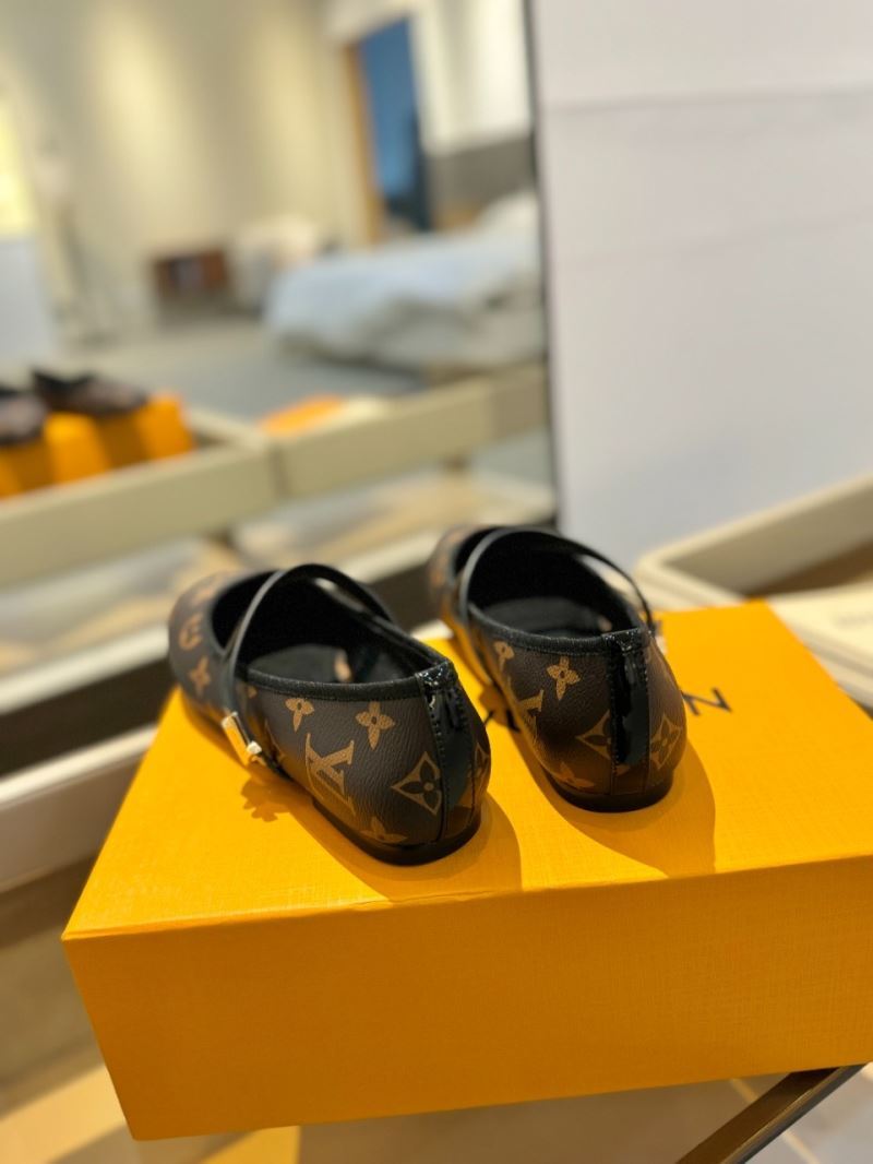 Louis Vuitton Flat Shoes